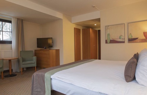 Hoevelaken Hotel | Quiet Room Near Amersfoort for Outdoor Adventures Near Hindeloopenkade