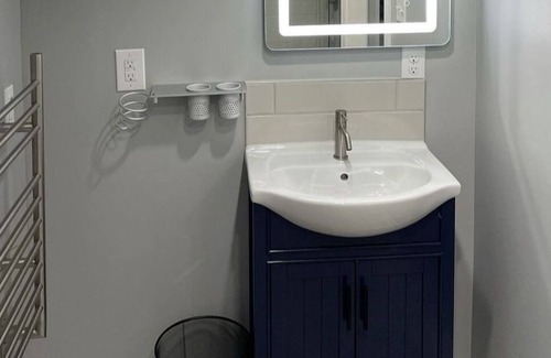 Olivia Apartment | Quiet studio appt. above standalone garage - military/healthcare/TDY preferred