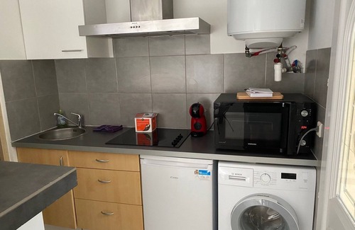 La Colle-sur-Loup Apartment | Quiet studio, large plot, terrace, 10 minutes from the sea.