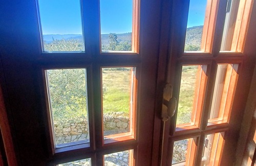 Meda House | Quinta das Amendoeiras Situada na Aldeia Histórica de Marialva, a 7 Km da Mêda