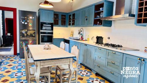 Angra do Heroismo House | Quinta das Estrelinhas by PontaNegraAzores