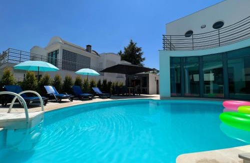 Quinta do Anjo Villa | Quinta do Anjo Palmela Setubal Villa with a Private Pool