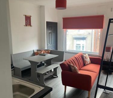 Ferryhill Apartment | Quirky and Cosy Self Contained Flat, Ferryhill Near Durham