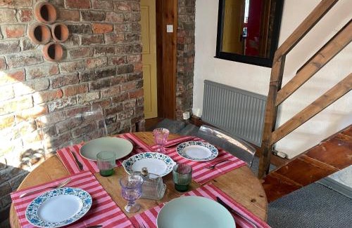 Heworth House | Quirky little end of terrace