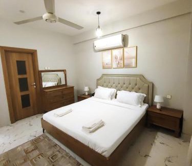 Qurm Apartment | Qurum Serenity: 2-BR in Muscat