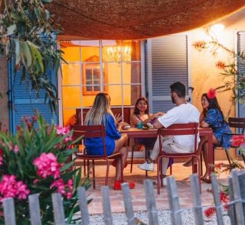 Pigna House | Résidence CASE DI PIGNA magnifique villa avec piscine, de 2 à 6 personnes