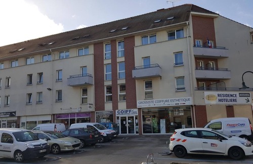 Margny-les-Compiegne Apartment | Résidence Hôtelière Poincaré