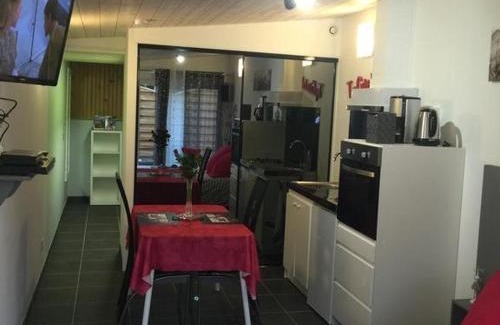 La Roche-sur-Yon Apartment | Résidence Les Alizés 'JACCUZI SAUNA PISCINE en plein centre ville"