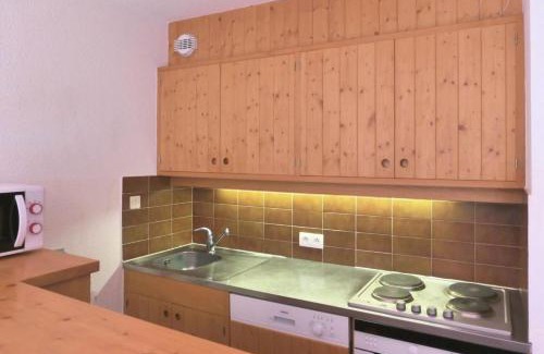 Meribel Apartment | Résidence Les Dauphinelles - 2 pièces cabine pour 4/6 personnes situé à Méribel Altiport proche des pistes de ski et du golf MAE-2035