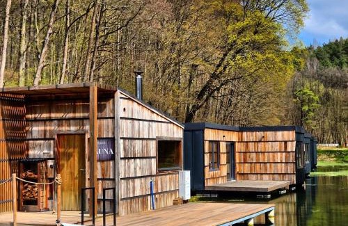 Czerna Villa | "Rózin Pstrągarnia" domki całoroczne Jura Krakowsko-Częstochowska