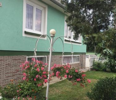 Balatonlelle Apartment | Rózsavölgy Apartman