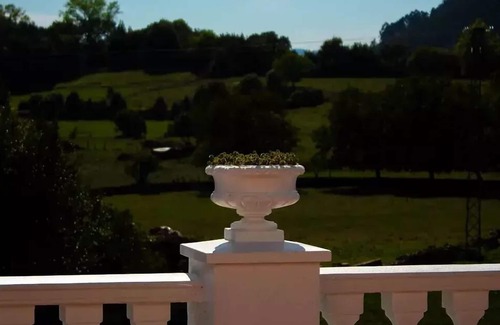 Solares Apartment | Rústico con terraza-Apartment-Ensuite with Bath