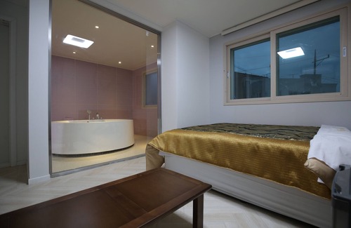 Chungju Hotel | R.I Spa Hotel