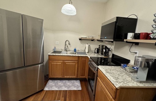 Fairbanks Apartment | R & R Hideaway Suite