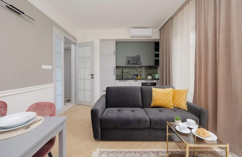 Mokotow Apartment | Racławicka 7 | Warsaw | Charming Apartment | Air-Conditioning