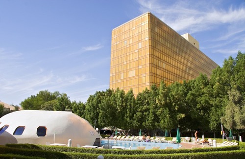Al Muntazah Hotel | Radisson Blu Hotel Doha