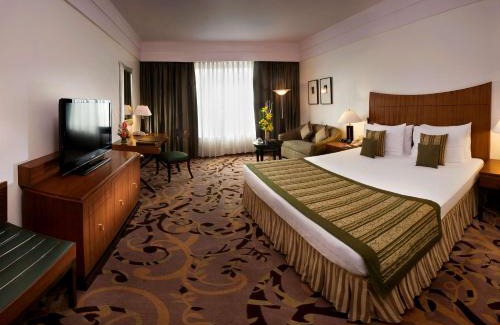 Sector 18 Hotel | Radisson Blu MBD Hotel Noida