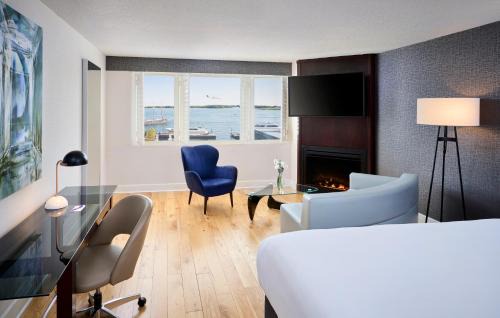 Central Waterfront Hotel | Radisson Blu Toronto Downtown