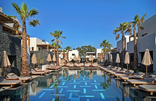 Kamari Hotel | Radisson Blu Zaffron Resort, Santorini