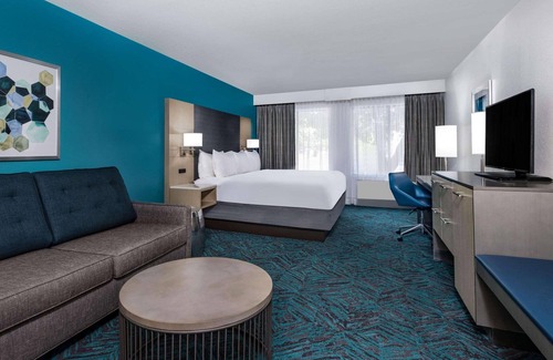 Southeast Colorado Springs Hotel | Radisson Hotel Colorado Springs Airport