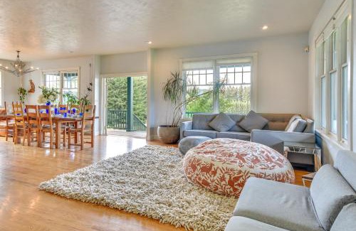 Carrolls House | Rainier Home on 20 Acres with Blueberry Farm!