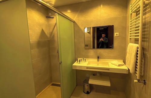 Algiers Hotel | Rais El Marsa