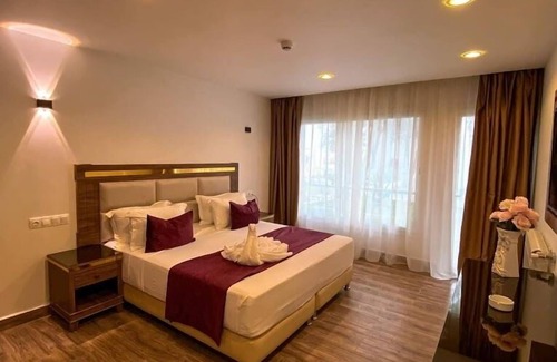 Algiers Hotel | Rais El Marsa