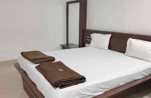 Dadra Hotel | Raj Resort Vapi