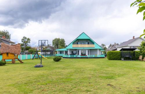 Mustvee House | Raja Lake House