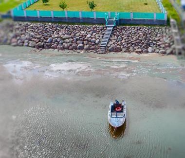 Mustvee House | Raja Lake House