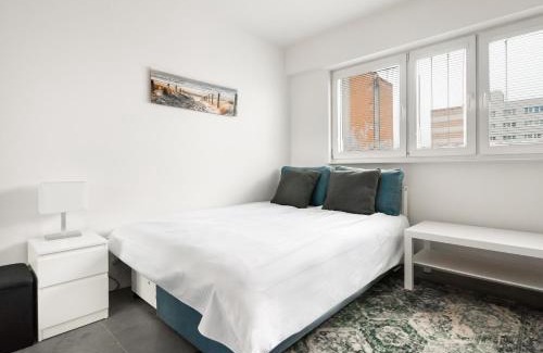 Rakowiec Apartment | Rakowiec Blue Studio by BookingHost