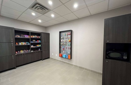 Waupaca Hotel | Ramada by Wyndham Waupaca