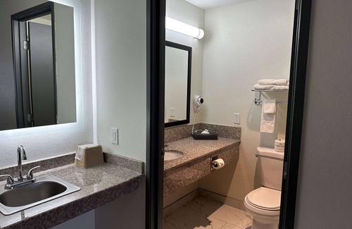 Waupaca Hotel | Ramada by Wyndham Waupaca