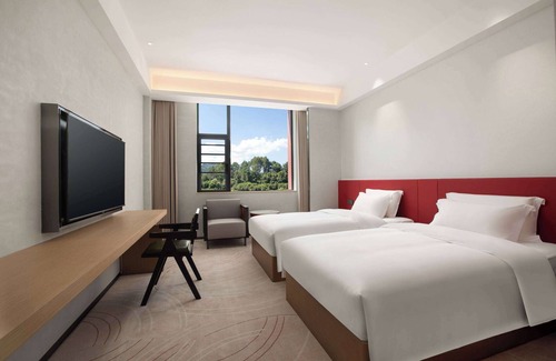 Liannan County Hotel | Ramada Encore By Wyndham Qingyuan Liannan