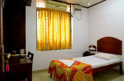 Ambalapuzha Hotel | Ramanilayam Tourist Home