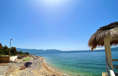 Radhime House | Ramo's Cozy Beachside Haven with Panoramic Views - 2nd