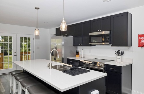 Kings Mountain House | Ranch Retreat | King Ste | Modern KIT | By Casino