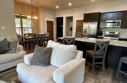 Nemo House | Ranch Sunsets - Luxury Lakeview Ranch Villa at Twin Canyons Longhorn Ranch