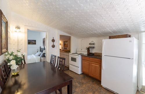 California Desert Cabin | Randsburg historical rectory 3 bedroom home