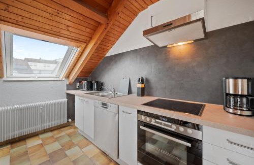 Rudersberg Apartment | RANGE 6-Zimmer WLAN Parkplatz Küche Balkon 8 Personen