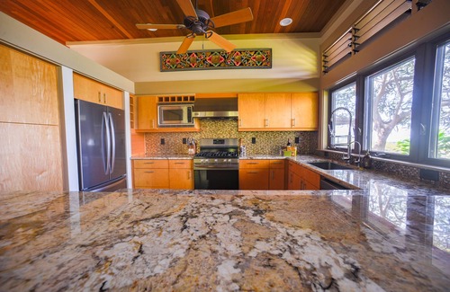 Honaunau-Napoopoo House | Rare Beauty and Luxury at Kealakekua Bay