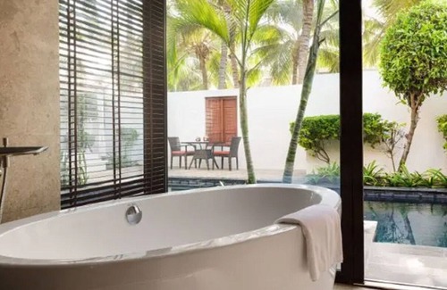 Salalah Hotel | Rare Gem! TWO Spacious 1BR Villas with Plunge Pool! Outdoor Pool and Spa Center