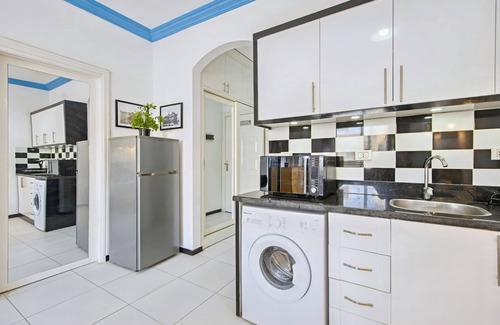 Sheraton Road -Sakkala Apartment | Rare New Marina Hotspot ★ Fast Free WIFI ★ Pool ★ Kitchen | Sheraton Plaza 415