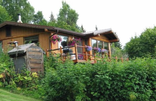 Homer House | Raspberry cottage