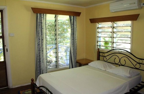 Mana Island Cabin | Ratu Kini's Dive & Stay