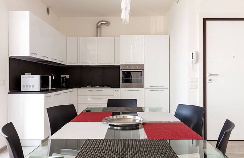 Torri del Benaco Apartment | Recently renovated apartment, modern and elegant, with lake view!