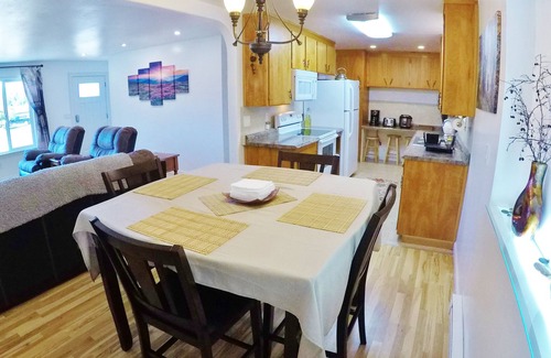 Port Angeles East House | Reconnect ~ Relax ~ Rejuvenate ~ Explore ~ Larch Avenue Getaway