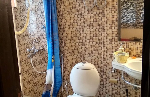 Bhowanipore Bed & Breakfast | Red Arrow Residency