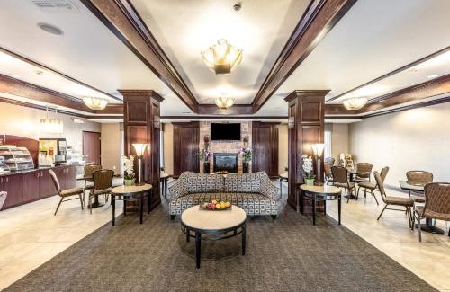 Mineral Wells Hotel | Red Lion Inn & Suites Mineral Wells