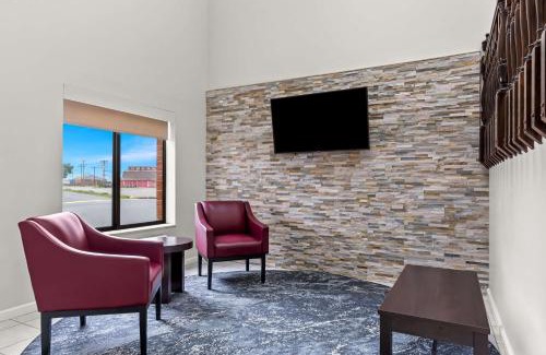 Mitchell Hotel | Red Lion Inn & Suites Saint Louis